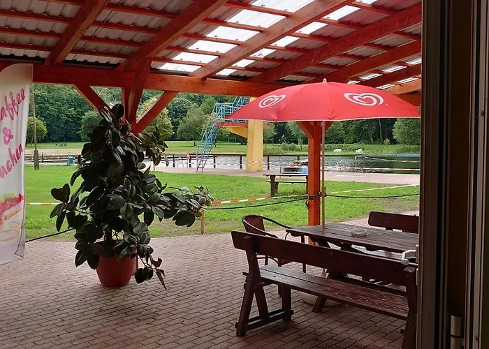 Waldhaus Halvor * Zichtau